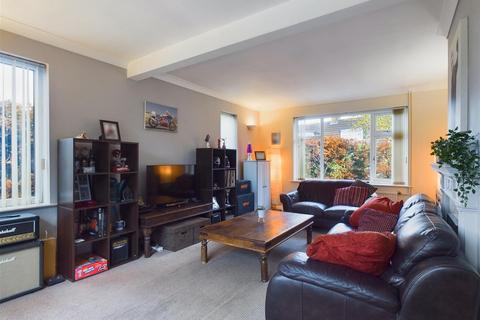 8 Paddock Close, Norton, Malton, YO17 9AG