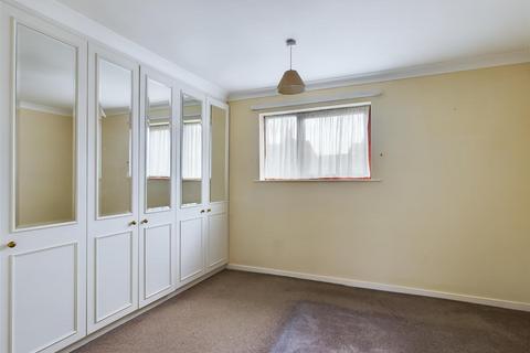 1 bedroom bungalow for sale, 10 Walnut Green, Norton, Malton, YO17 9ER