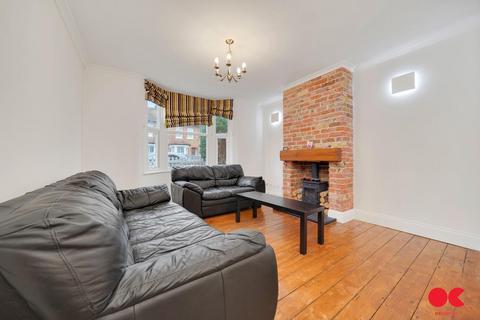 4 bedroom semi-detached house for sale, Hamilton Road, Gidea Park RM2