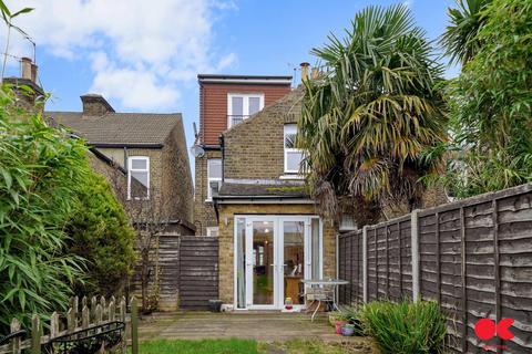 52 Hamilton Road, Romford, RM2 5SD