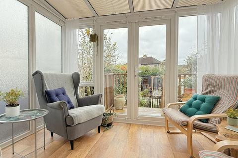 38 Moorside Road, Bradford, BD2 3RB