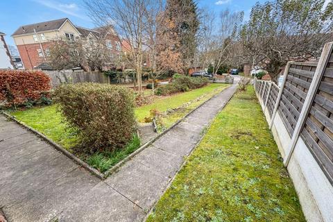 3 bedroom semi-detached house for sale, Wycliffe Drive, Moortown