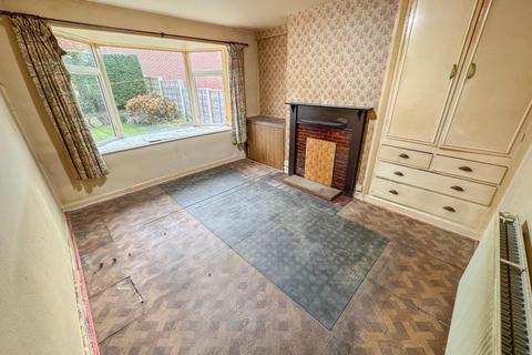 3 bedroom semi-detached house for sale, Wycliffe Drive, Moortown