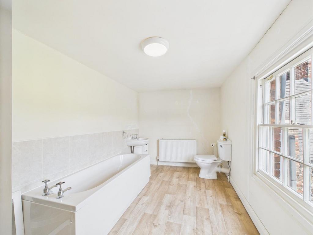 CAM03810 G0-PR0330-STILL010.jpg