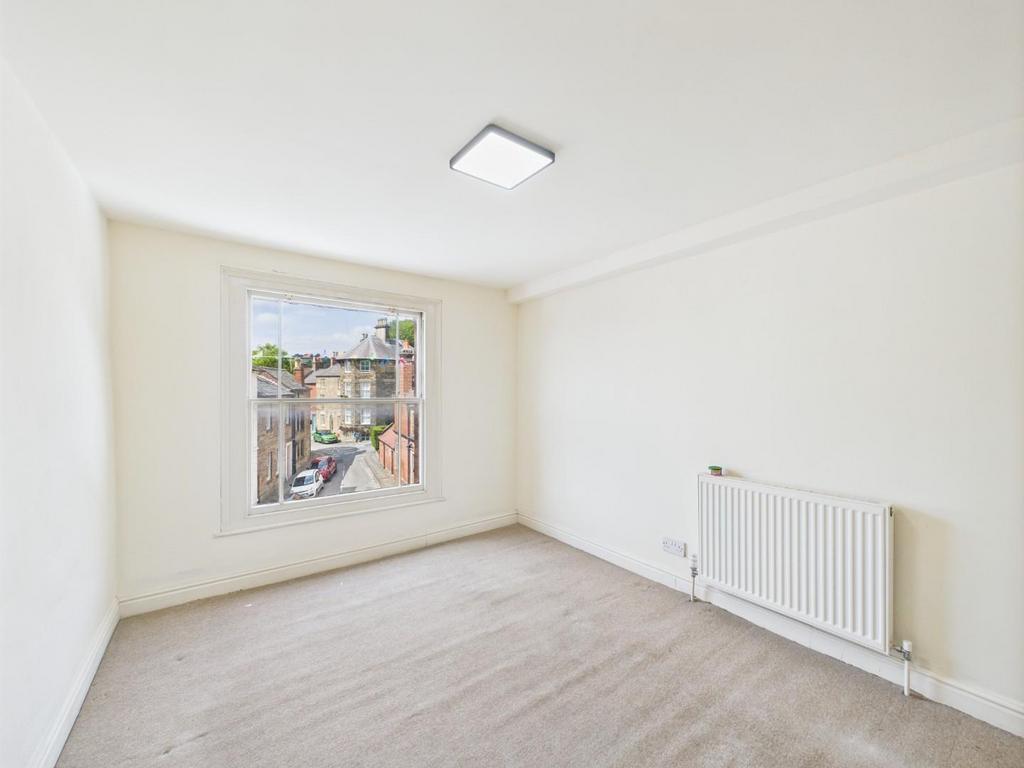 CAM03810 G0-PR0330-STILL006.jpg