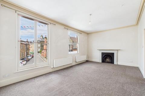 2 bedroom apartment for sale, Church Walk, Matlock DE4