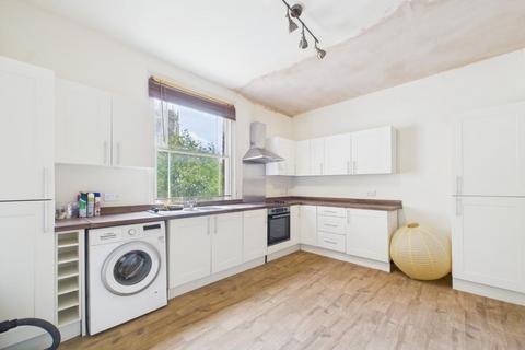2 bedroom apartment for sale, Church Walk, Matlock DE4