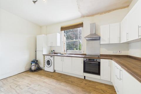 2 bedroom apartment for sale, Church Walk, Matlock DE4