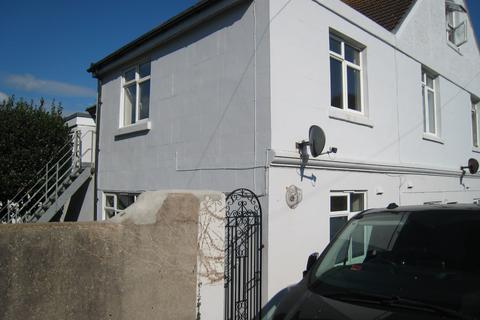 2 bedroom maisonette to rent, Bristol Gardens, Brighton BN2