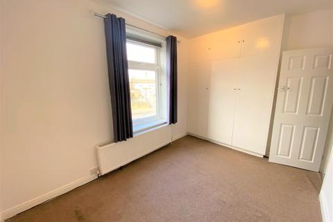 2 bedroom house to rent, St. Enochs Road, Wibsey, Bradford