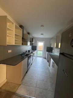 5 bedroom house to rent, Eton Road, Hayes