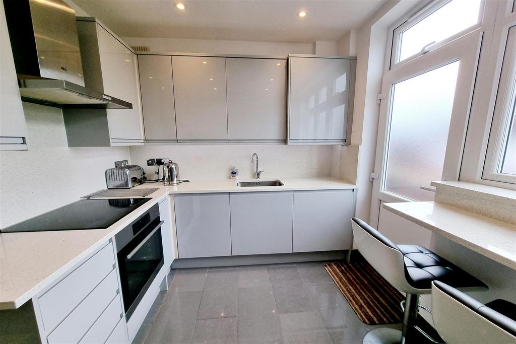 Luxury fitted ktichen: pic. 1