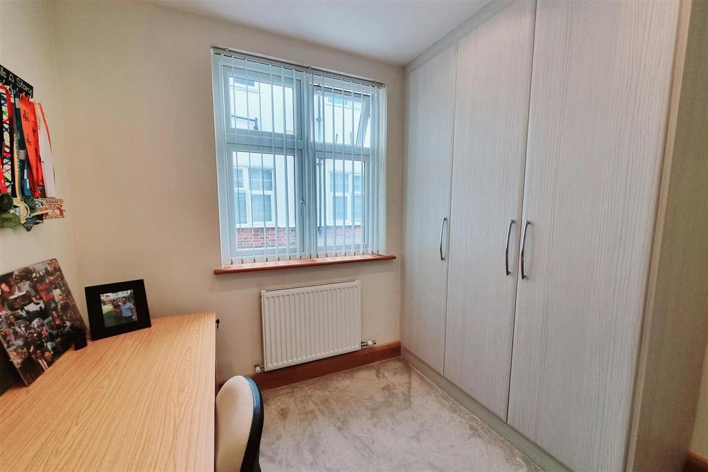 Bedroom 2: