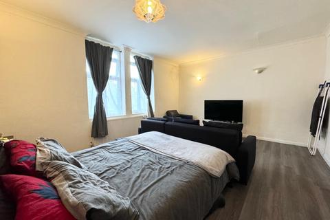 1 bedroom flat to rent, Crouch End Hill, Crouch End