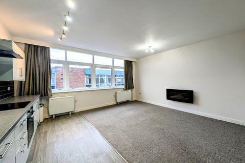 2 bedroom flat to rent, Wood Street, Wakefield, UK, WF1