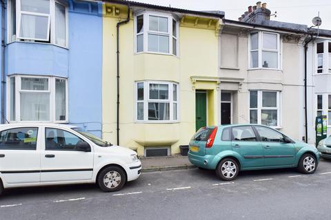 4 bedroom terraced house to rent, Park Crescent Road, Brighton