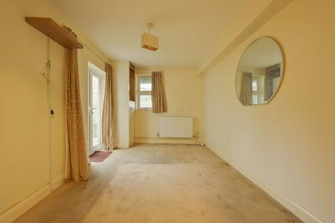 2 bedroom ground floor flat for sale, Royal George Road, Burgess Hill, RH15