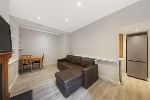 1 bedroom flat to rent, Lurline Gardens, SW11