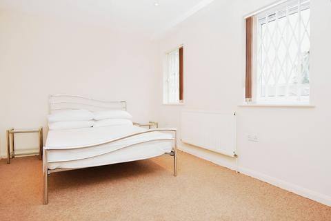 1 bedroom flat to rent, Old Kent Road Southwark SE1