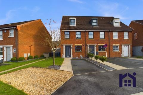 3 bedroom end of terrace house for sale, Parish Gardens, Leyland, PR25 3UF