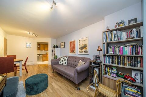 2 bedroom flat to rent, Aldersgate Street, London EC1A