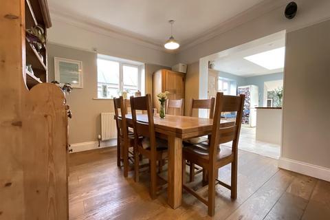 80 Hackness Road, Scarborough, YO12 5SG
