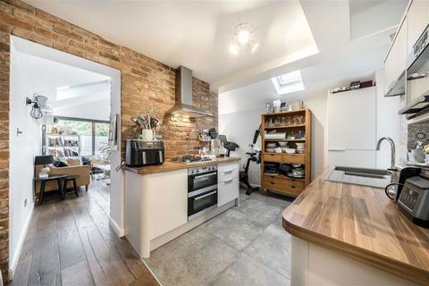 2 bedroom maisonette for sale, Malyons Road, London SE13