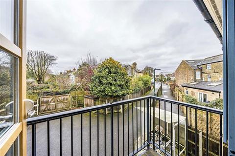 2 bedroom flat for sale, Clarence Road, Teddington TW11