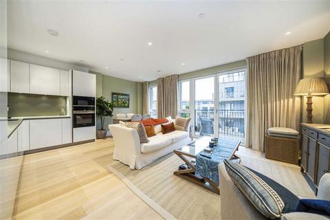 2 bedroom flat for sale, Pinewood Gardens, Teddington TW11