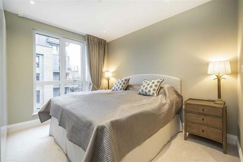 2 bedroom flat for sale, Pinewood Gardens, Teddington TW11