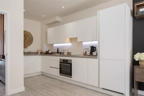 3 bedroom terraced house to rent, Springfield Place, Hornbeam Mews, SW17