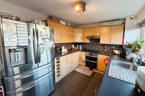 12 Bure, East Tilbury, Tilbury, RM18 8SF