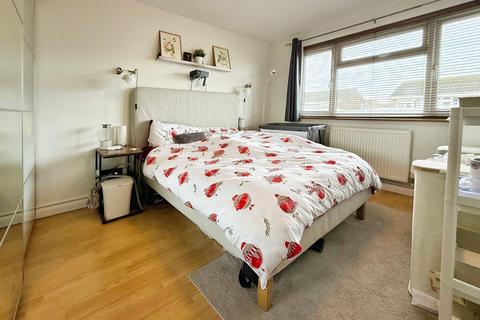 12 Bure, East Tilbury, Tilbury, RM18 8SF