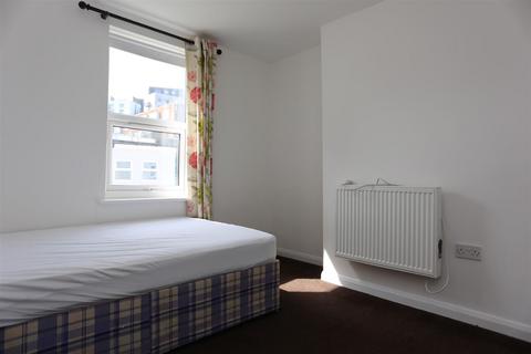 5 bedroom maisonette to rent, Providence Place, Brighton
