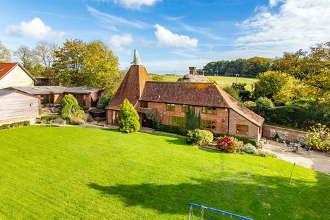 4 bedroom detached house for sale, Church Road, CATSFIELD, TN33