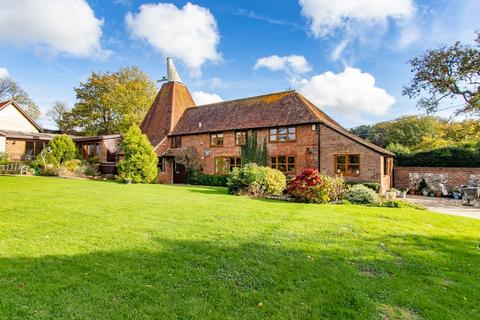 4 bedroom detached house for sale, Church Road, CATSFIELD, TN33
