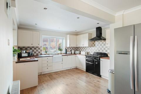 5 bedroom detached house for sale, Danes Green, Claines, Worcester, WR3 7RU