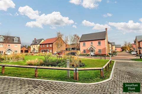 4 bedroom detached house for sale, Hummerston Close, Buntingford SG9