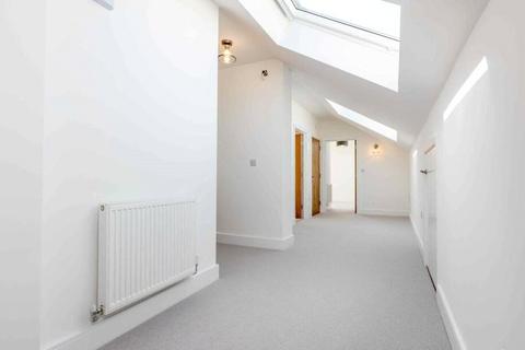 2 bedroom penthouse for sale, Wymondham, Norfolk, NR18