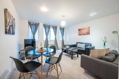 2 bedroom flat to rent, Bride Court, City, London, EC4Y