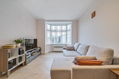 1 bedroom flat for sale, Queensway, Bayswater