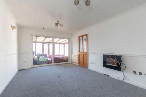 2 bedroom semi-detached bungalow for sale, Arundel Close, Tuffley, Gloucester, GL4