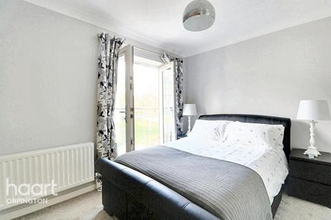 7 Cygnet Close, Orpington, BR5 2FB