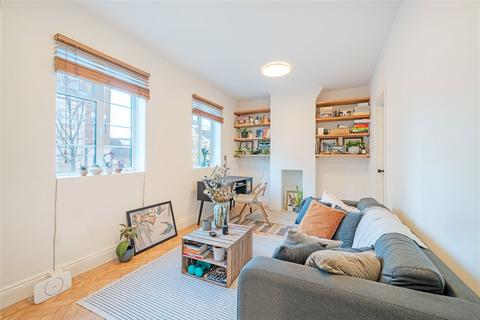 2 bedroom flat for sale, Dynham Road, West Hampstead, NW6