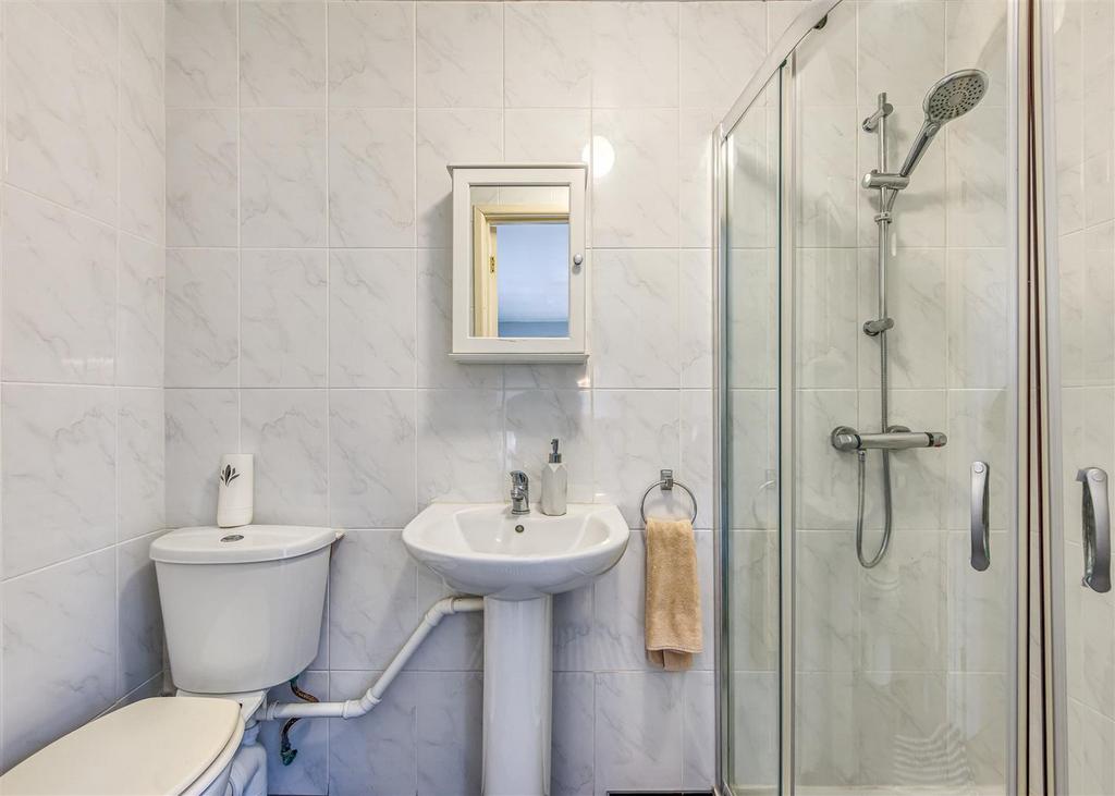 8 Wendover Road Shower Room.jpg