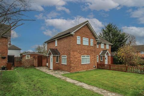 2 bedroom semi-detached house for sale, The Broadwalk South, Brentwood