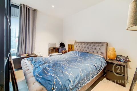 1 bedroom flat to rent, The Wardian Flat 2508, London E14