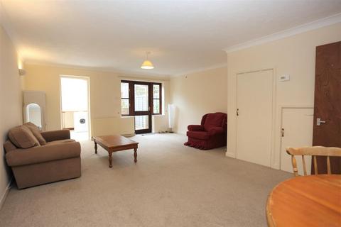 3 bedroom house to rent, Princes Road, Brighton