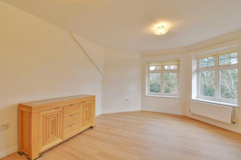 2 bedroom apartment to rent, Grandfield Avenue, Hertfordshire WD17