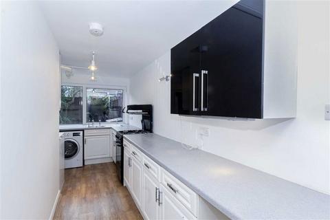 2 bedroom house to rent, Walpole Place, Teddington TW11